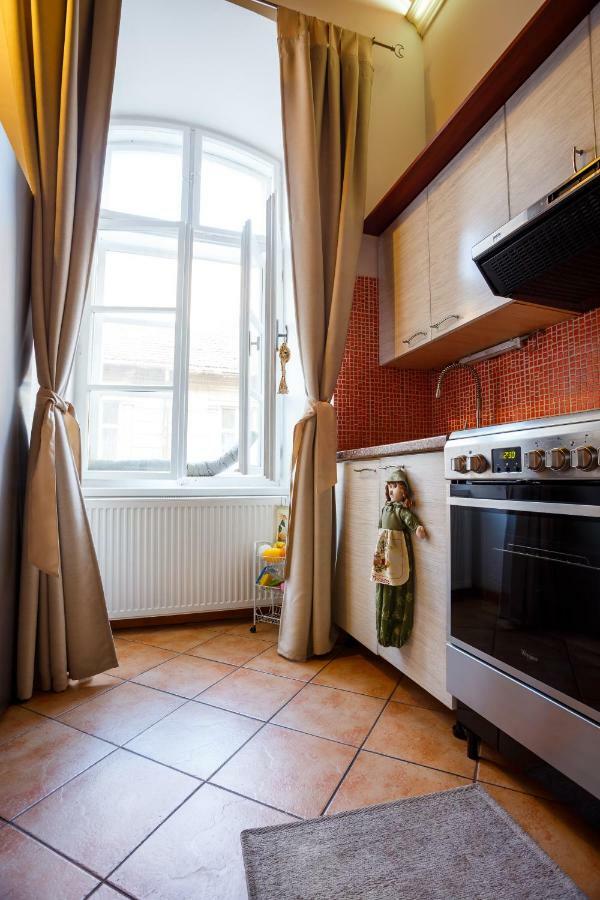 Old Square Apartments 3 Timisoara Luaran gambar