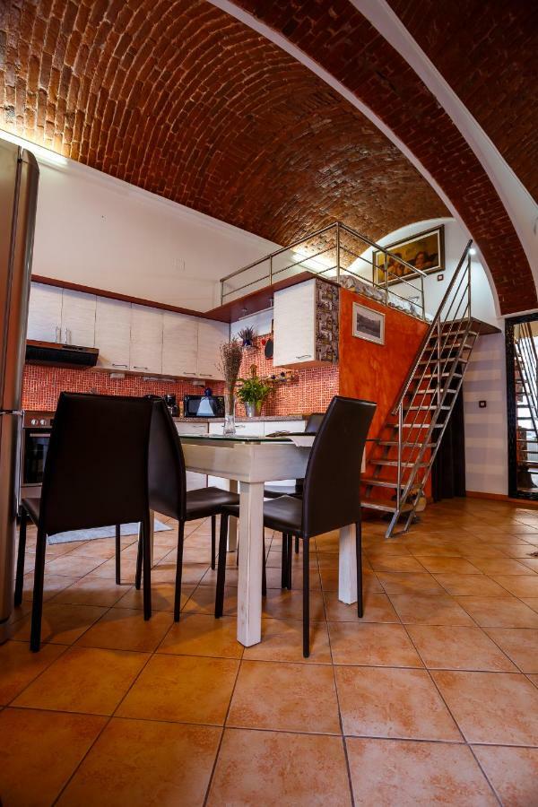 Old Square Apartments 3 Timisoara Luaran gambar