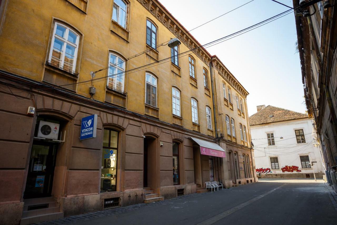 Old Square Apartments 3 Timisoara Luaran gambar